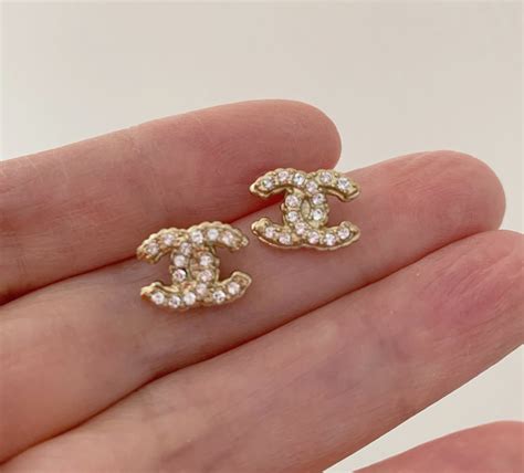 chanel crystal cc earrings gold